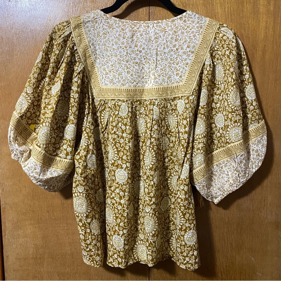 Old Navy Split Neck Blouse - Picture 5 of 9